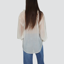 Carica l&#39;immagine nel visualizzatore di Gallery, Haveone camicia over scollo V con rouches e bracciali 90% lyocell Art CVS-P078
