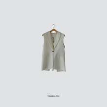 Carica l&#39;immagine nel visualizzatore di Gallery, Vicolo blazer smanicato apertura e fiocco retro 65% viscosa 35% cotone Art TD2046
