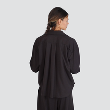 Carica l&#39;immagine nel visualizzatore di Gallery, Tensione in camicia over con taschino Art FW250038
