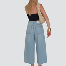 Carica l&#39;immagine nel visualizzatore di Gallery, Tensione in bermuda denim 5 tasche Archie 100% cotone Art 661B
