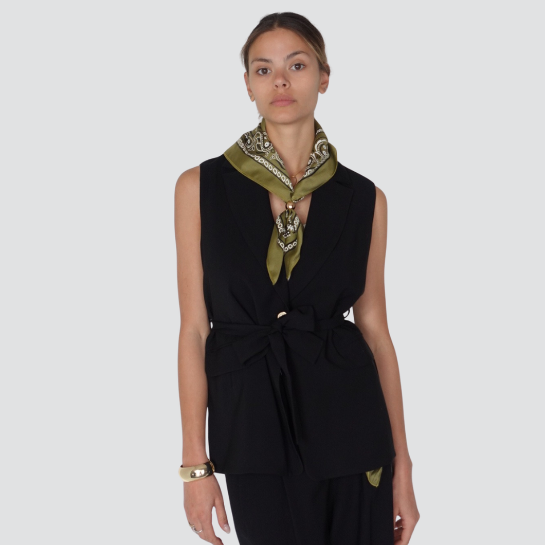 Tensione in gilet con bandana e cintura 90% viscosa Art 25D7203