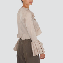 Carica l&#39;immagine nel visualizzatore di Gallery, Haveone blusa olent crop con rouches 55% viscosa Art CMA-P076
