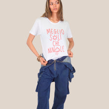 Carica l'immagine nel visualizzatore di Gallery, Susy Mix t-shirt over stampa MEGLIO SOLE CHE NUVOLE 100% cotone Art TSH62
