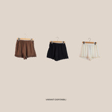 Carica l'immagine nel visualizzatore di Gallery, Haveone shorts passamaneria 100% viscosa Art PWG-Q724
