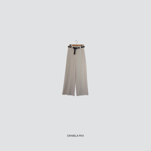 Carica l'immagine nel visualizzatore di Gallery, Tensione in pantalone palazzo con cintura elastico retro 33% viscosa Art 26P1046
