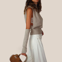 Carica l'immagine nel visualizzatore di Gallery, Maryley gilet collo cratere apertura laterale con manicotti 40% lana 30% viscosa 5% cashmere Art 26IB807
