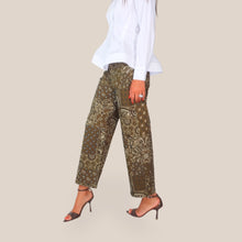 Carica l'immagine nel visualizzatore di Gallery, Tensione in pantalone stampa bandana 97% cotone Art W26P379
