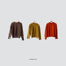 Carica l'immagine nel visualizzatore di Gallery, Vicolo maglia over girocollo misto lana Art 33057F
