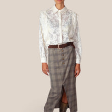 Carica l'immagine nel visualizzatore di Gallery, Haveone camicia burro ricami 55% viscosa Art CVI-R037
