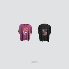 Carica l&#39;immagine nel visualizzatore di Gallery, Vicolo t-shirt over con stampa e strass 100% strass Art RF0240
