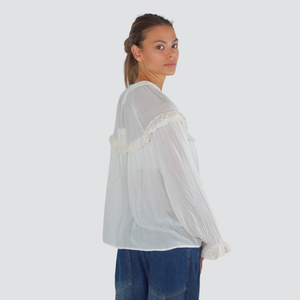 Tensione in blusa over coreana con pizzo e lacci 80% viscosa 20% lana Art FW250003