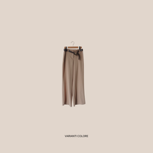 Carica l'immagine nel visualizzatore di Gallery, Kontatto pantalone palazzo con cintura 20% viscosa Art MN6000 ( blazer Art MN6001 )
