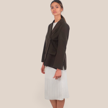 Carica l'immagine nel visualizzatore di Gallery, Haveone blazer over moka allacciatura laterale  spacchi laterali 94% lyocell 6% lino Art JNG-Q114

