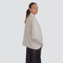 Carica l&#39;immagine nel visualizzatore di Gallery, Vicolo maglia over con strass 50% viscosa Art 22190F
