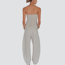 Carica l&#39;immagine nel visualizzatore di Gallery, Tensione in pantalone con cintura borchiette puro lino Art S25PE66
