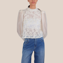 Carica l'immagine nel visualizzatore di Gallery, Vicolo blusa pizzo 53% viscosa manica 85% tencell Art TAB1641

