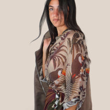 Carica l'immagine nel visualizzatore di Gallery, Haveone camicia over stampa tucani 85% lyocell Art CVS-Q515
