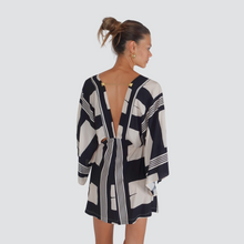 Carica l&#39;immagine nel visualizzatore di Gallery, Haveone abito corto farfalla con accessorio 100% viscosa Art AMA-N250
