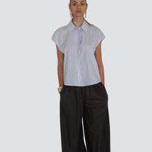 Carica l&#39;immagine nel visualizzatore di Gallery, Vicolo camicia rigata smanicata bottoni fronte retro 68% cotone Art TD1275
