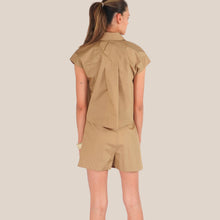 Carica l'immagine nel visualizzatore di Gallery, Tensione in shorts pinces tela leggera 100% cotone Art 26S5094 ( camicia Art 26C5101 )
