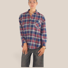 Carica l'immagine nel visualizzatore di Gallery, Vicolo camicia over flanella blu bordeaux 70% cotone Art TAC1772
