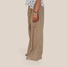 Carica l'immagine nel visualizzatore di Gallery, Tensione in pantalone palazzo pinces tela leggera 100% cotone  Art 26P4835
