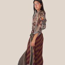 Carica l'immagine nel visualizzatore di Gallery, Haveone camicia over stampa tucani 85% lyocell Art CVS-Q515
