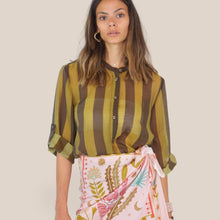 Carica l'immagine nel visualizzatore di Gallery, Haveone camicia over rigata olio moro 85% lyocell Art CVS-Q422
