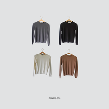 Carica l'immagine nel visualizzatore di Gallery, Haveone maglia girocollo basic 50% viscosa Art MNC-P202
