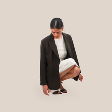 Carica l'immagine nel visualizzatore di Gallery, Haveone blazer over moka allacciatura laterale  spacchi laterali 94% lyocell 6% lino Art JNG-Q114
