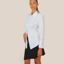 Carica l'immagine nel visualizzatore di Gallery, Tensione in camicia sfiancata con spallini e spacco retro su 50% cotone Art FW260083
