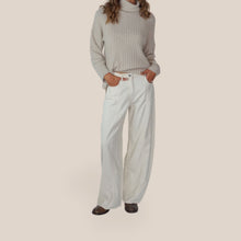 Carica l'immagine nel visualizzatore di Gallery, Maryley jeans balloo burro 70% tencel 30% cotone Art 26IB881
