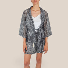 Carica l'immagine nel visualizzatore di Gallery, Philia Loft kimono 85% lyocell Art R02L1332
