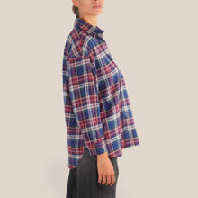 Carica l'immagine nel visualizzatore di Gallery, Vicolo camicia over flanella blu bordeaux 70% cotone Art TAC1772
