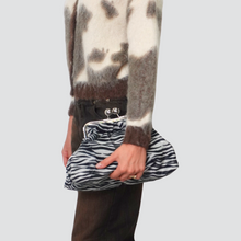 Carica l&#39;immagine nel visualizzatore di Gallery, Susy mix pochette zebrata con tracolla Art 528b
