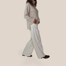 Carica l'immagine nel visualizzatore di Gallery, Maryley jeans balloo burro 70% tencel 30% cotone Art 26IB881
