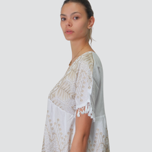 Carica l&#39;immagine nel visualizzatore di Gallery, Susy mix kaftano ricami oro 70% cotone 30% viscosa Art LR2405
