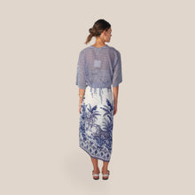 Carica l'immagine nel visualizzatore di Gallery, Tensione in gonna lunga foulard stampa blu 100% viscosa Art PE260492

