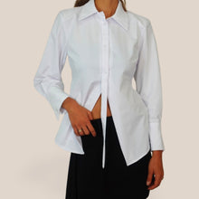 Carica l'immagine nel visualizzatore di Gallery, Tensione in camicia sfiancata con spallini e spacco retro su 50% cotone Art FW260083
