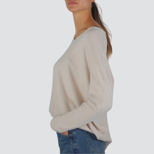 Carica l&#39;immagine nel visualizzatore di Gallery, Tensione in maglia over doppio scollo V spacchetti laterali 50% viscosa Art IRC195
