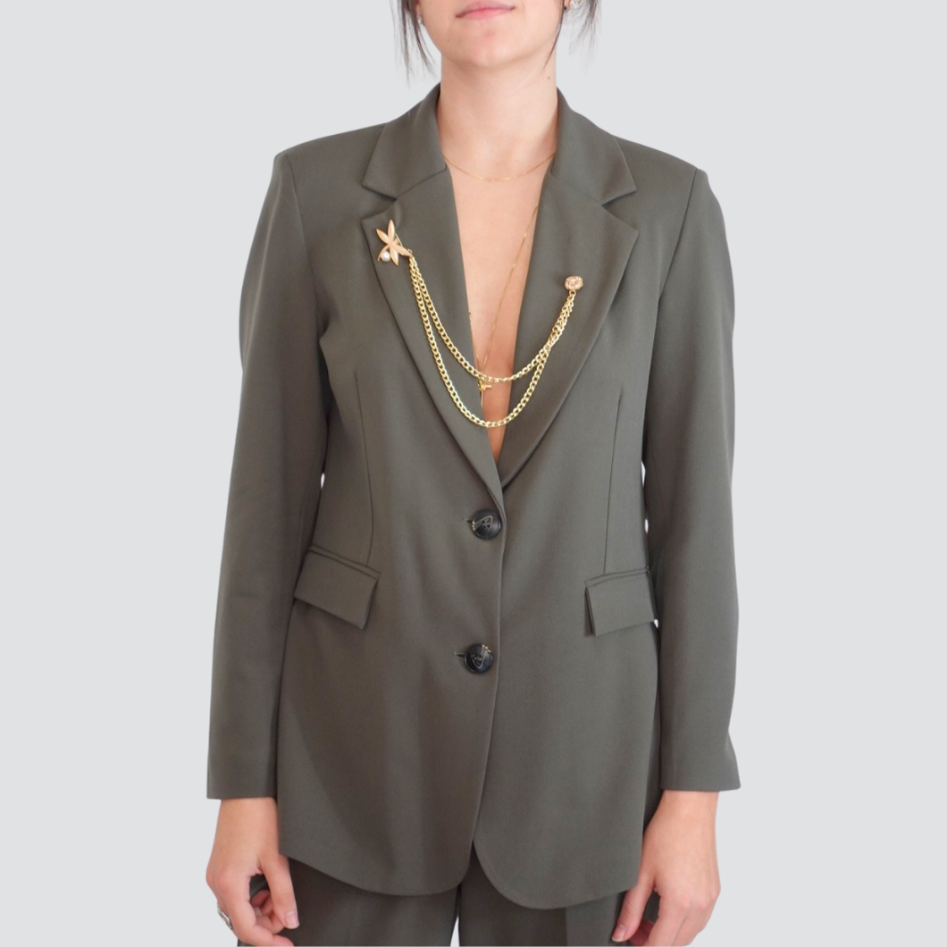 Tensione in blazer sfiancato con spilla 33% viscosa Art 26B1132