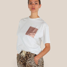 Carica l'immagine nel visualizzatore di Gallery, Susy Mix t-shirt over taschino paillettes 100% cotone Art 12195
