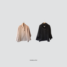Carica l&#39;immagine nel visualizzatore di Gallery, Vicolo cappotto cappa HAND MADE 50% lana Art TF0012
