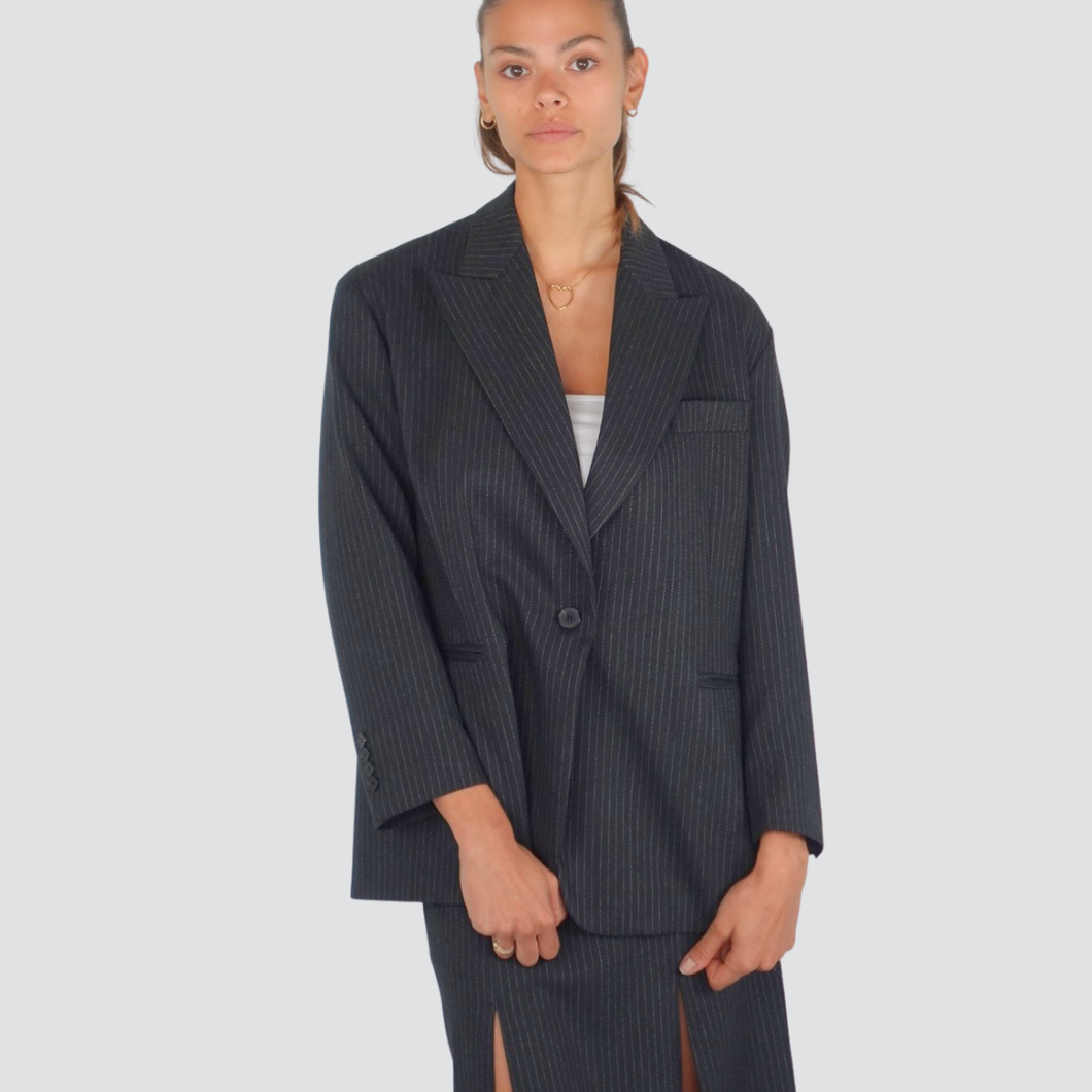Vicolo blazer over gessato foderato spacchi laterali 32% viscosa Art TF1612