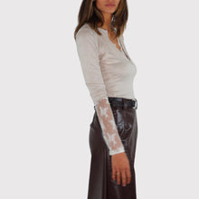 Carica l'immagine nel visualizzatore di Gallery, Haveone maglia over scollo V con pizzo 49% viscosa Art MMA-R277

