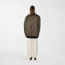 Carica l'immagine nel visualizzatore di Gallery, Haveone bomber lungo militare interno trapuntato Art KID-R005
