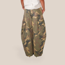 Carica l'immagine nel visualizzatore di Gallery, Tensione in Pantalone balloon camuflage 97% Cotone Art LR636
