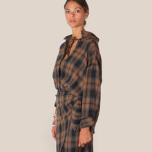 Carica l'immagine nel visualizzatore di Gallery, VICOLO Camicia scollo profondo con top 25% Cotone Art TAC0960 ( Gonna Art TAC0948)
