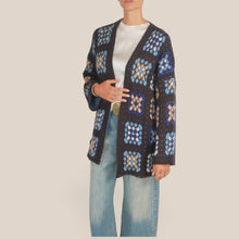 Carica l'immagine nel visualizzatore di Gallery, Tensione in cardigan con ricamo misto lana Art FW2600561
