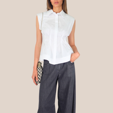 Carica l'immagine nel visualizzatore di Gallery, Tensione in camicia smanicata sfiancata con spallini 97% cotone Art 26C4559

